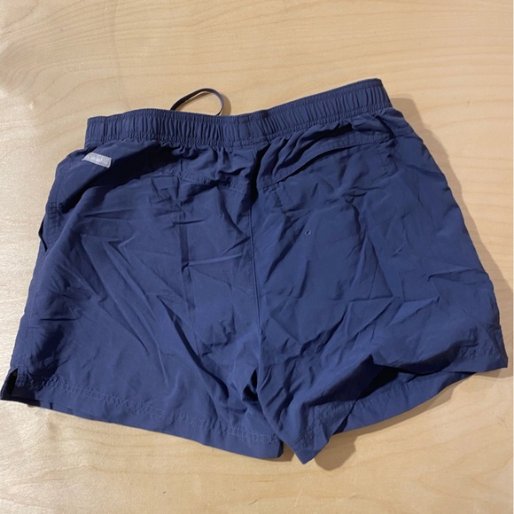 Columbia Dark Blue Sports Shorts Small (NE) - Picture 5 of 7